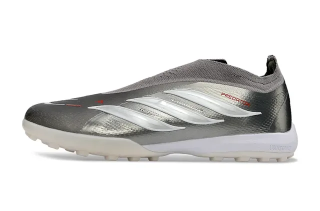 Tênis de futebol Adidas Prata Vermelho Metálico Sintético Superior Faixa Branca Três Gramado 16