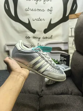 Adidas Silver White Low-Top Perforated Toe Lifestyle Sneakers 5