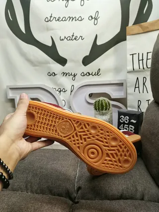 Adidas Spezial جلد بورجوندي مخملي شرائط بيضاء أسلوب حياة سنيكرز 4