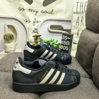 Adidas Superstar أسود و Off-White حذاء أسلوب حياة