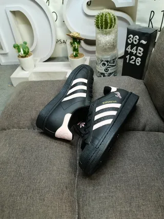 Adidas Superstar Chaussures Lifestyle Noir et Rose Sourire 6