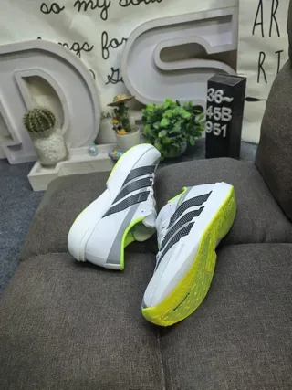 Adidas Zapatos Lifestyle Blancos Verdes Bajo Perfil Inspirados en Carreras Perforados Superposición de Tres Rayas 6