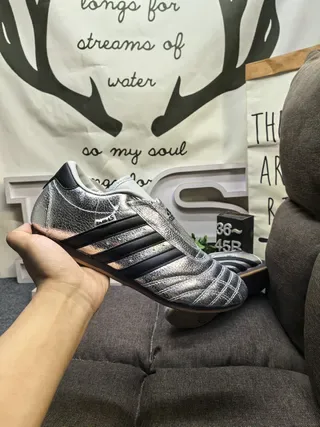 Adidas Tênis Lifestyle Branco Prateado Low-Top com Bico Acushonado 5