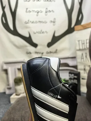 Adidas Tênis Lifestyle Branco Prateado Low-Top com Bico Acushonado 13