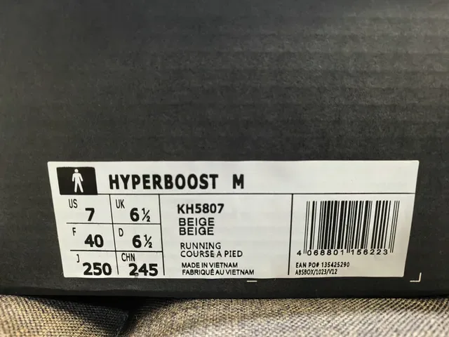Adidas Yeezy 450 বেইজ গোলাপি খোদাই করা একক তলা অসমমিত পাশের জানালা কাটআউট লাইফস্টাইল স্নিকার্স 2