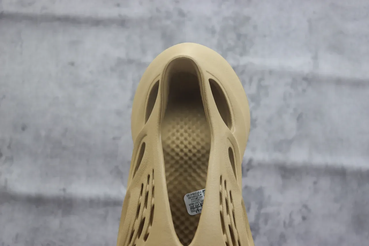 Adidas Yeezy Foam Runner Beige zapatillas lifestyle 4