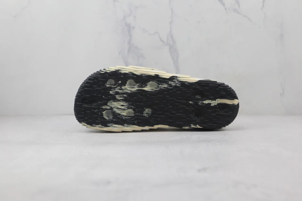 Adidas Yeezy Slide zuecos marbrés noir et crème 8