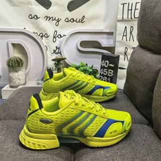 Adidas पीला नीला छिद्रित मेश ऊपरी तीन पट्टियाँ सिंथेटिक ओवरले रनिंग जूते