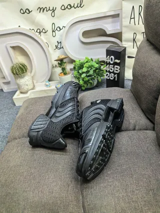 Adidas पीला नीला छिद्रित मेश ऊपरी तीन पट्टियाँ सिंथेटिक ओवरले रनिंग जूते 16