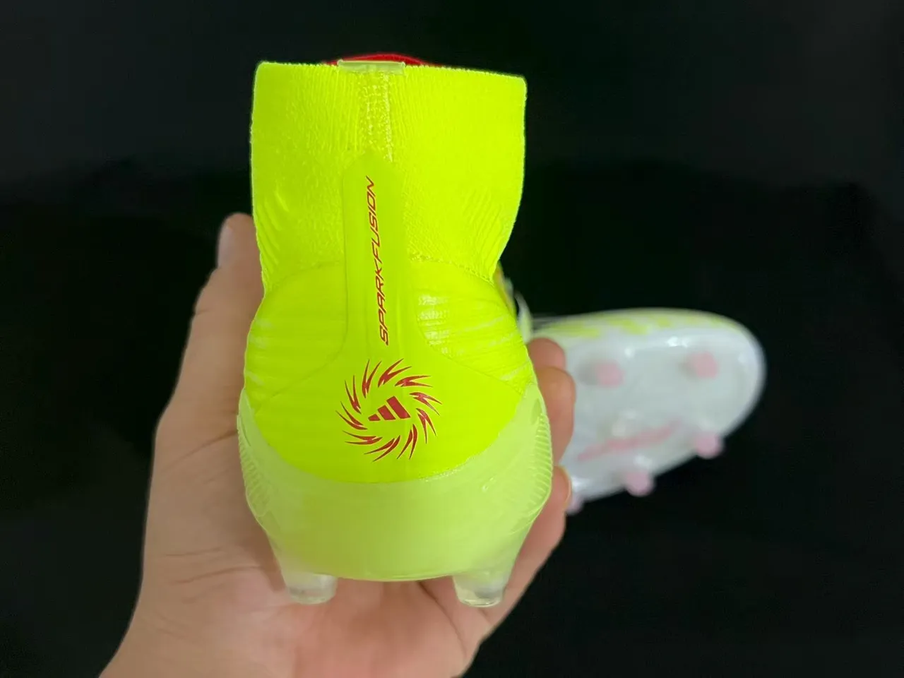 Adidas Amarillo Blanco High-Cut Sock-Fit Upper Neón Y Patrón A Cuadros Firm-Ground Zapatos de Fútbol 3