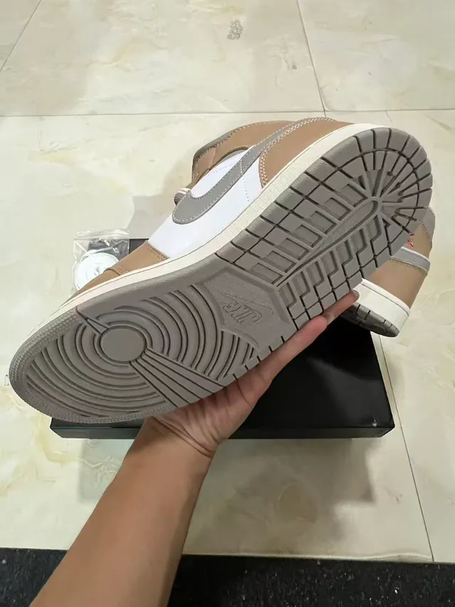 Tênis de basquete Air Jordan 1 High bege cinza branco 6