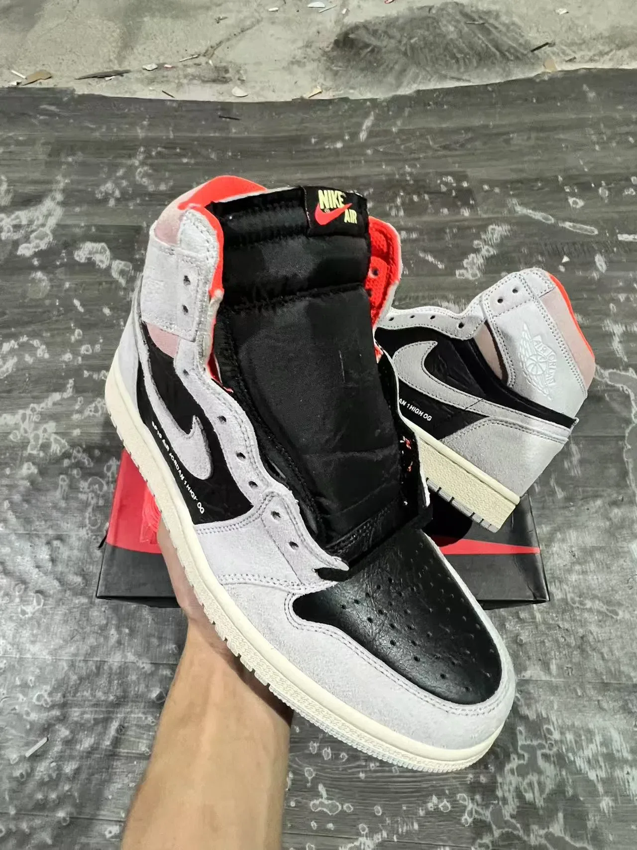 Air Jordan 1 High OG SP19 Chaussures de Basketball Gris Clair Noir Crème 2