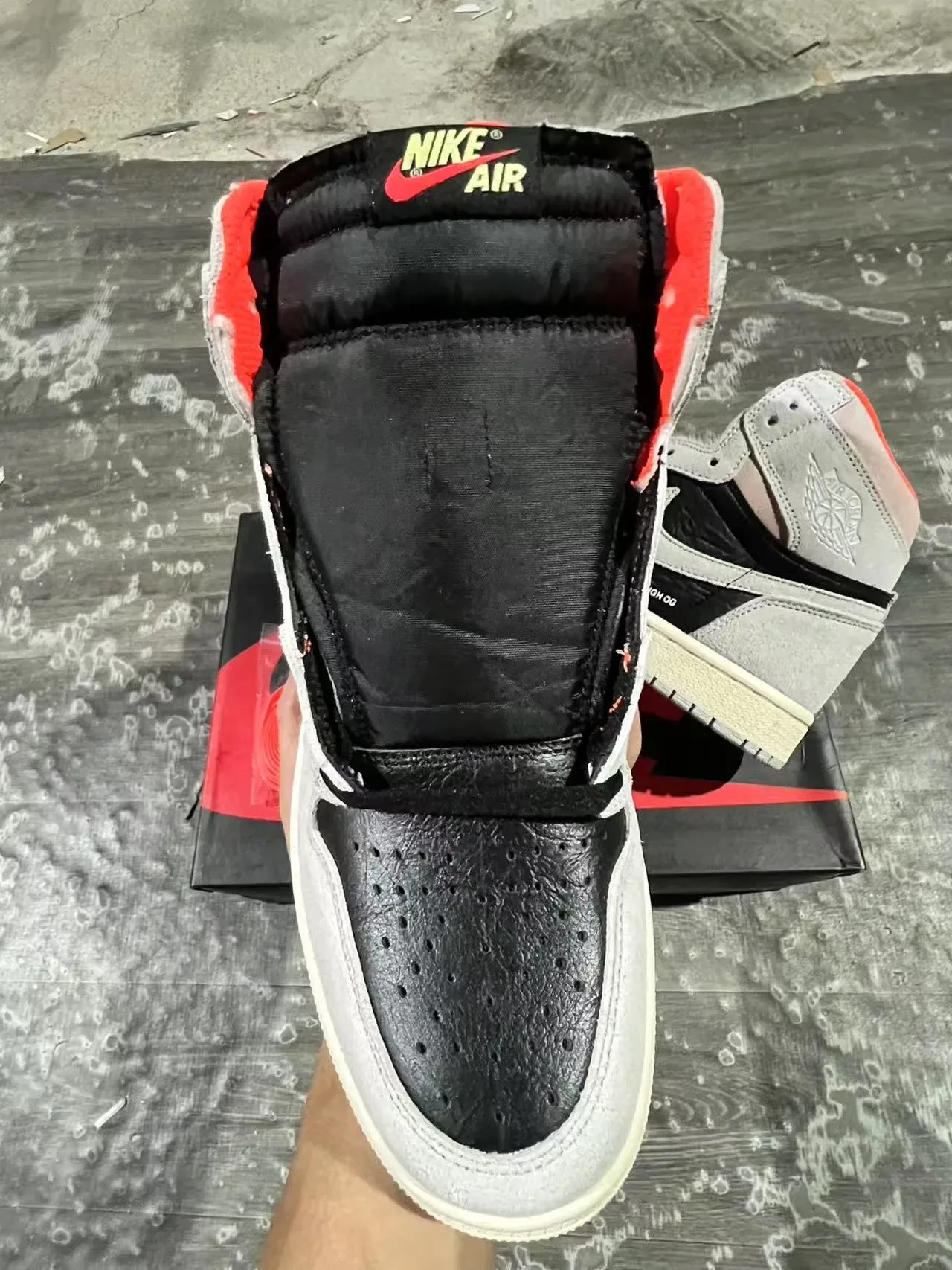 Air Jordan 1 High OG SP19 Chaussures de Basketball Gris Clair Noir Crème 3