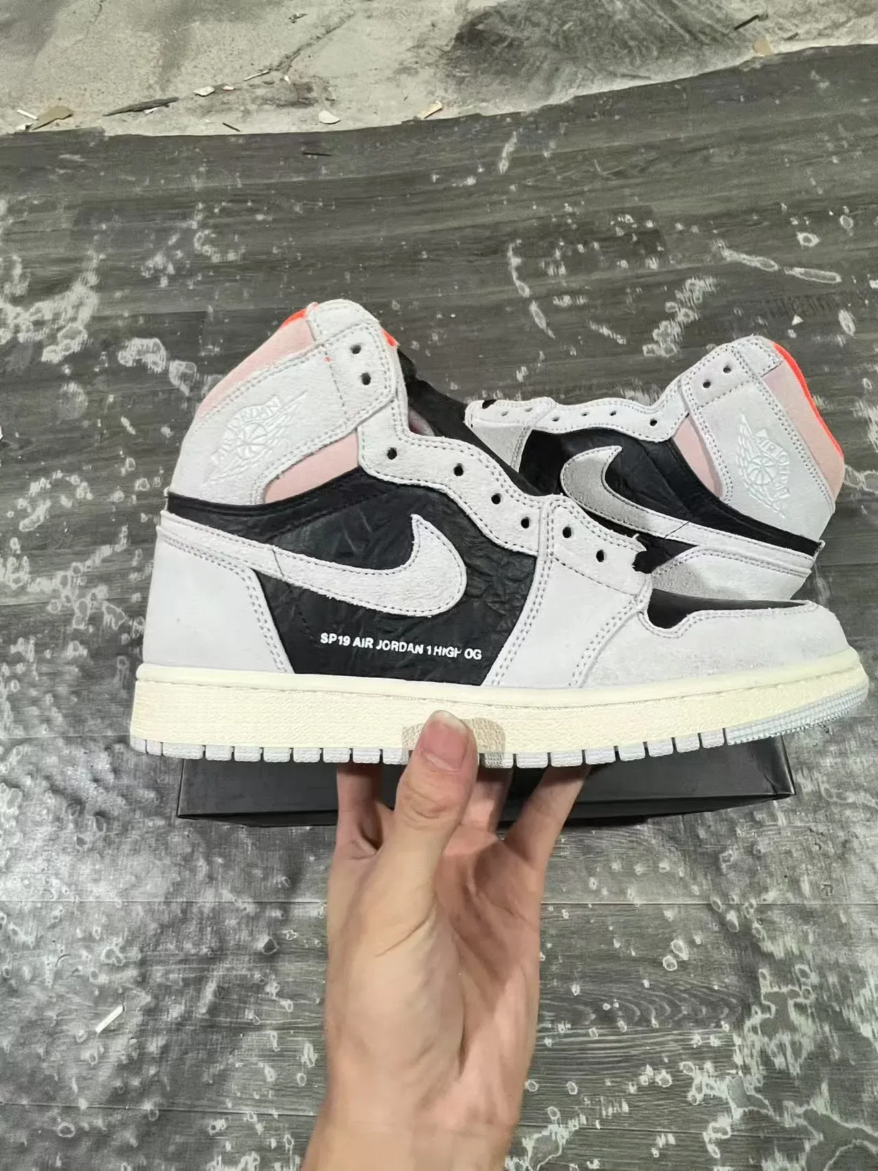 Air Jordan 1 High OG SP19 Chaussures de Basketball Gris Clair Noir Crème 7