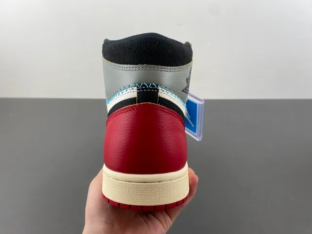 Zapatillas de baloncesto Air Jordan 1 High rojo blanco negro crema 4