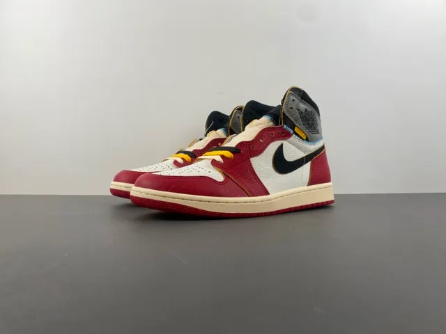 Zapatillas de baloncesto Air Jordan 1 High rojo blanco negro crema 10