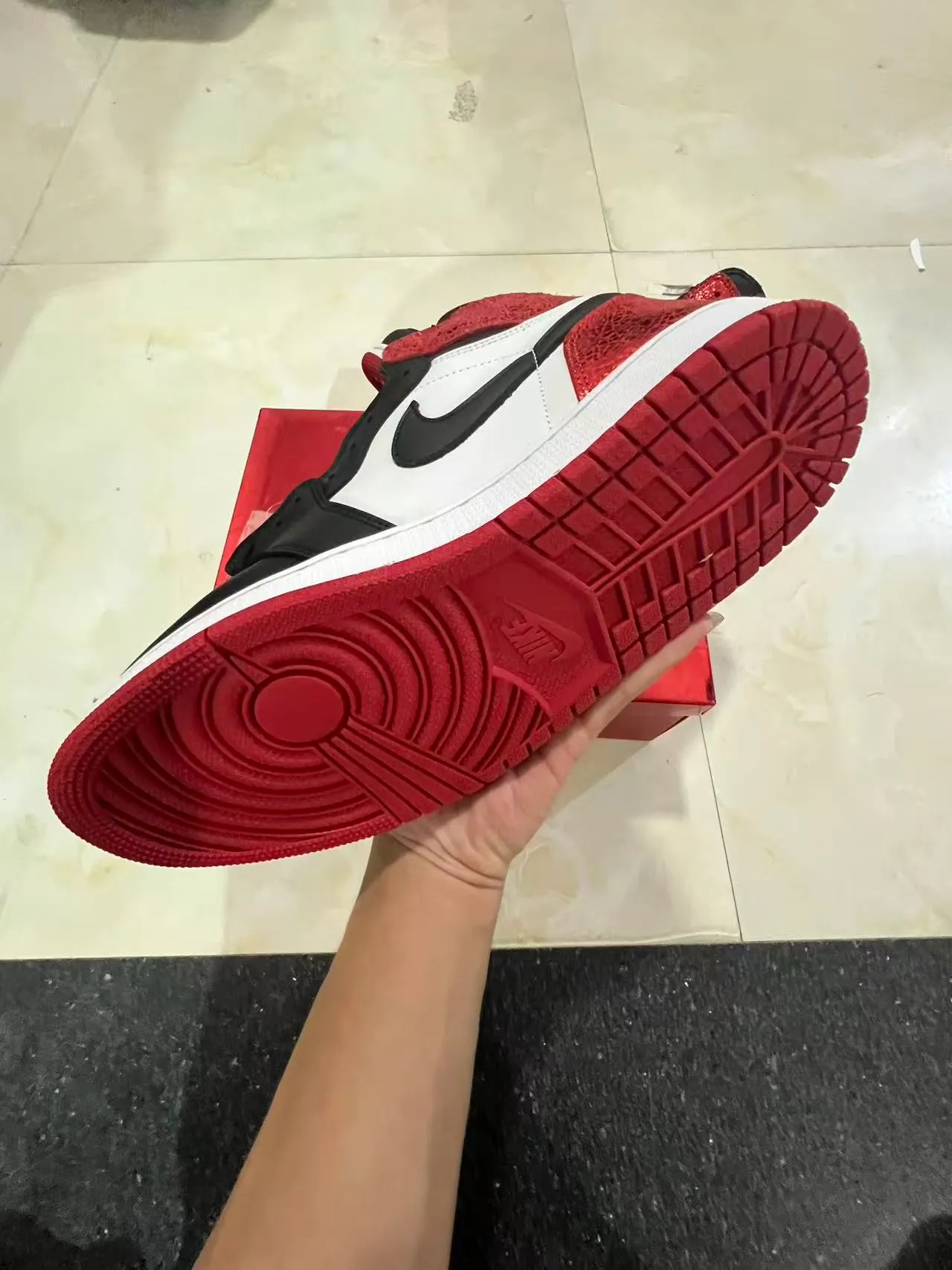 Tênis de basquete Air Jordan 1 High pele de cobra vermelho preto branco 6