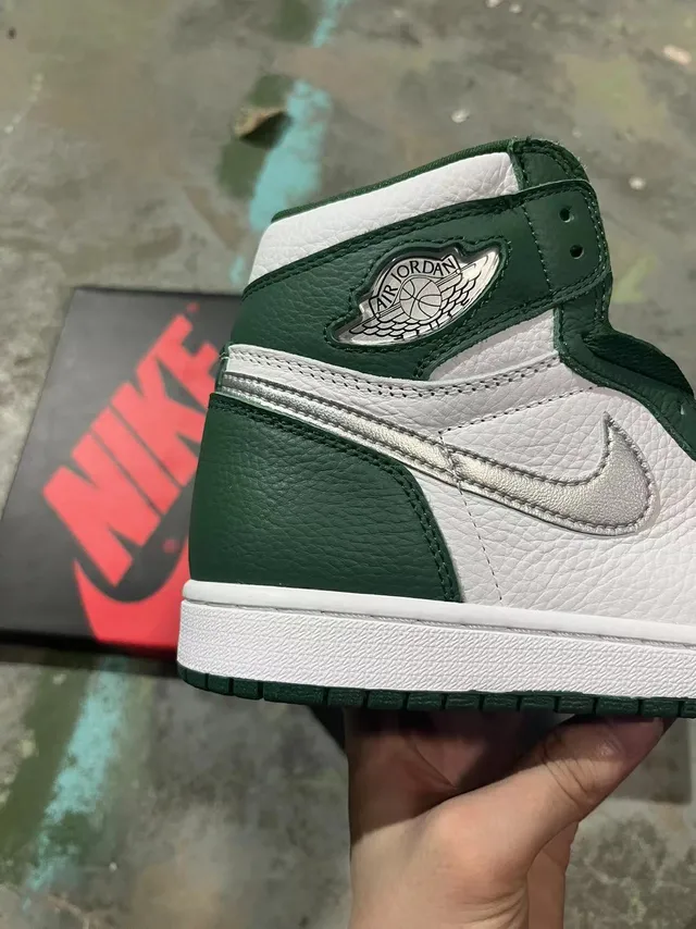 Air Jordan 1 High সাদা সবুজ মেটালিক Swoosh বাস্কেটবল জুতো 5