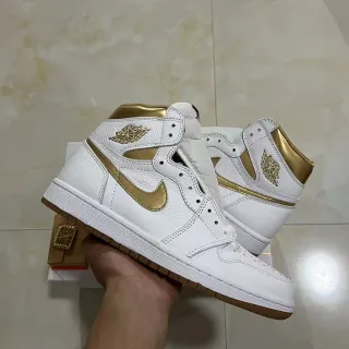 Air Jordan 1 白金 高帮篮球鞋