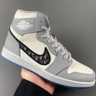 Air Jordan 1 x Dior 高帮篮球鞋