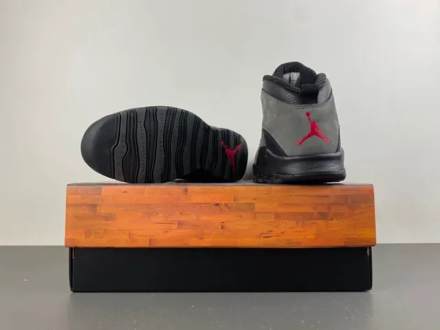 Air Jordan 10 High-Top Suede e Couro Cinza Preto Tênis de Basquete 16