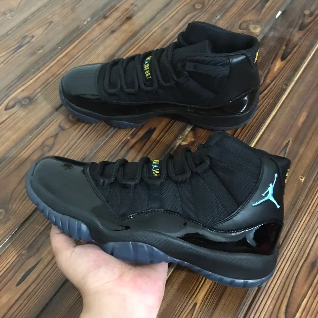 Air Jordan 11 Noir Bleu Clair Jumpman Chaussures de Basket 3