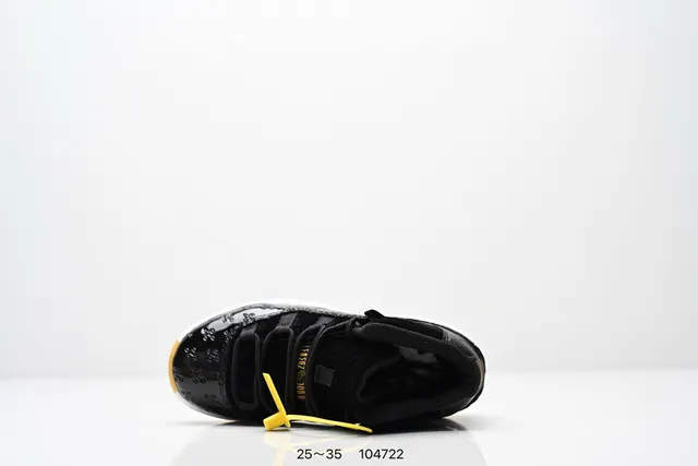 Air Jordan 11 काले पेटेंट लेदर गम बास्केटबॉल जूते 6