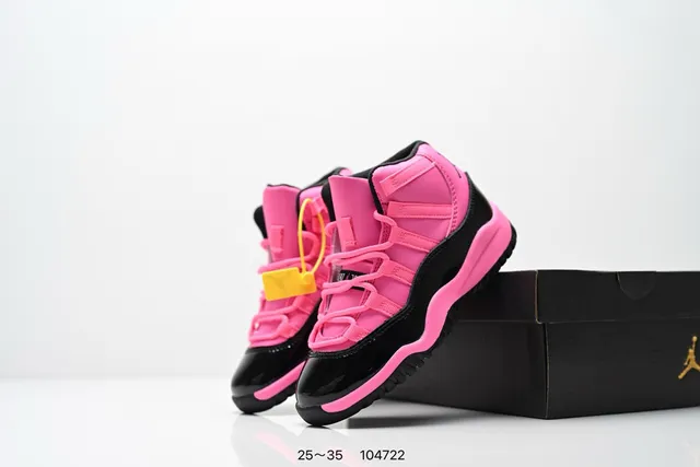 Air Jordan 11 काले पेटेंट लेदर गम बास्केटबॉल जूते 22