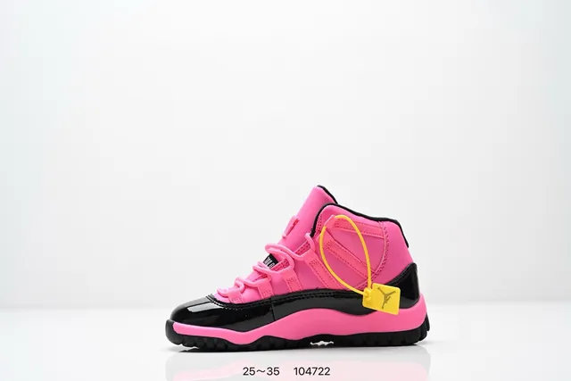 Air Jordan 11 काले पेटेंट लेदर गम बास्केटबॉल जूते 24