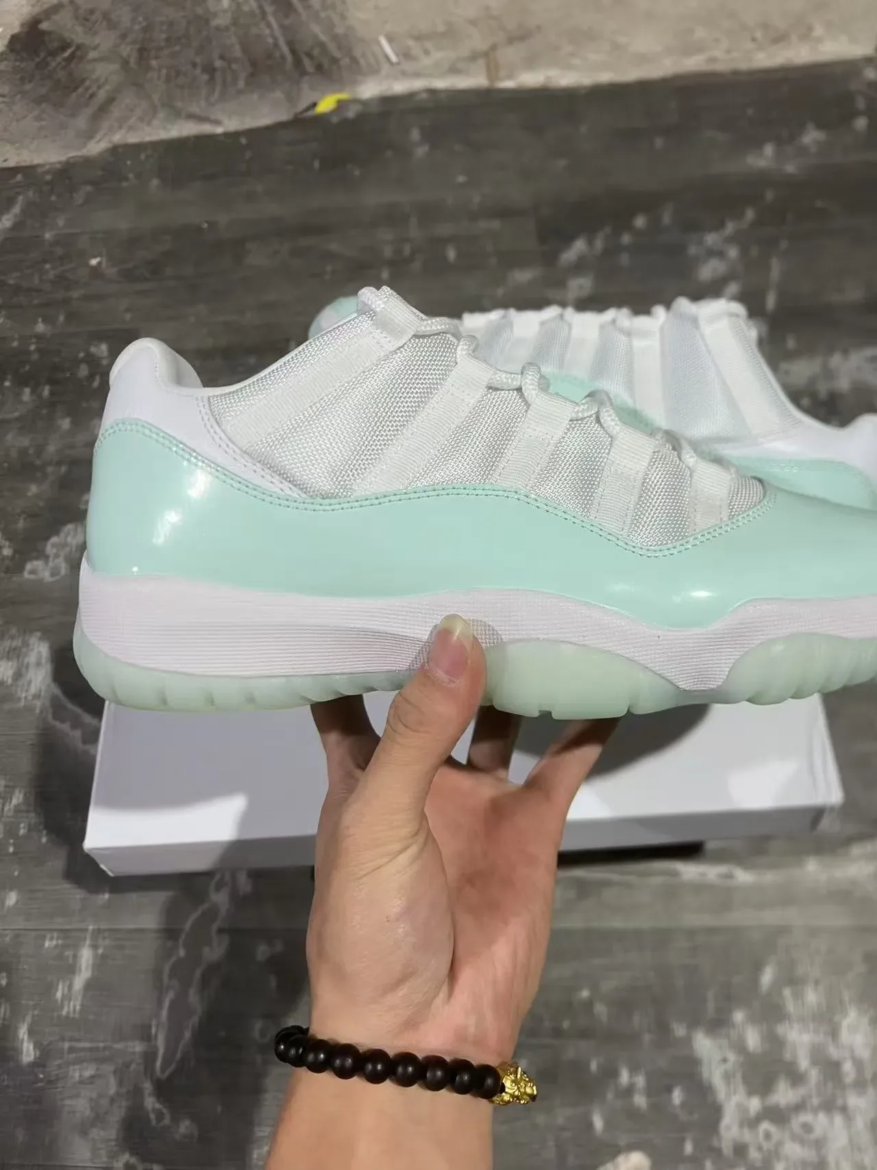 Air Jordan 11 Verde Menta Couro Patentado Tênis de Basquete 7