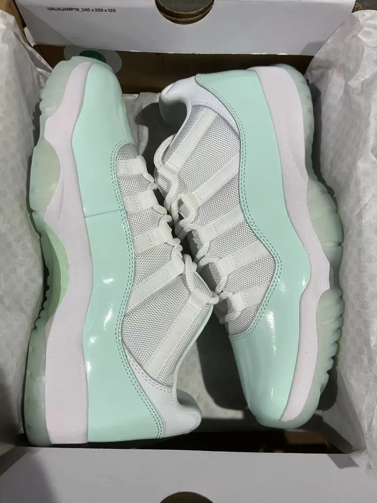 Air Jordan 11 Verde Menta Couro Patentado Tênis de Basquete 9