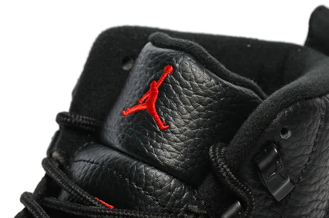 Tênis de basquete Air Jordan 12 preto e vermelho 4