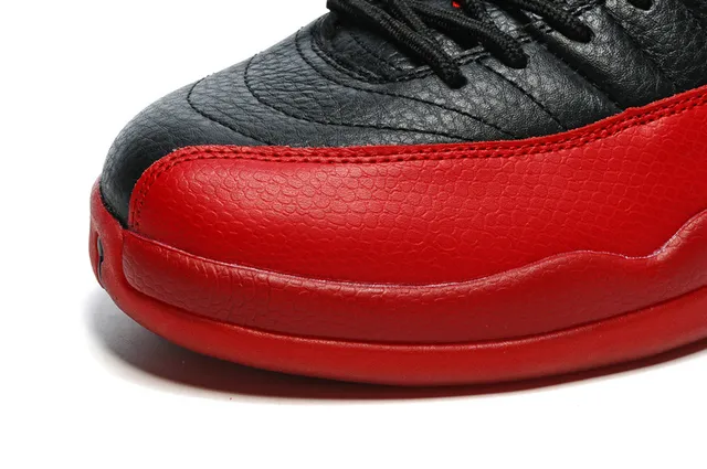 Tênis de basquete Air Jordan 12 preto e vermelho 5