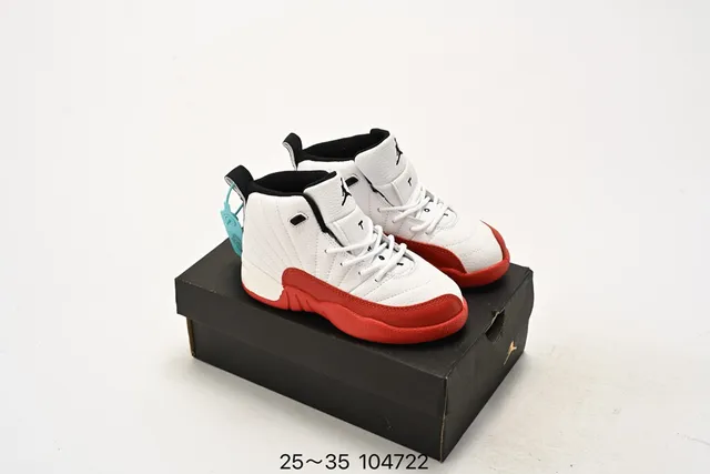 Chaussures de basketball pour enfants Air Jordan 12 noir et jaune 6