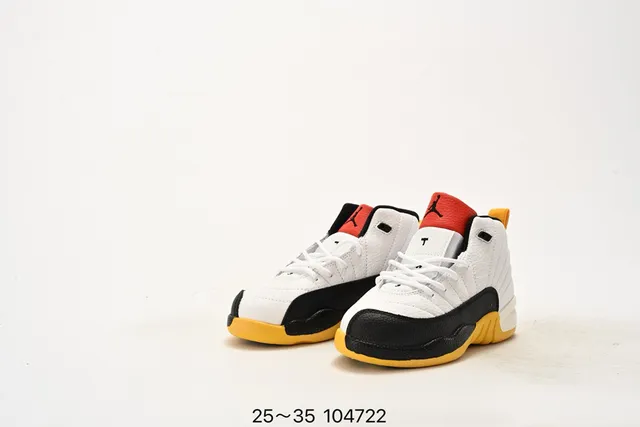 Chaussures de basketball pour enfants Air Jordan 12 noir et jaune 24
