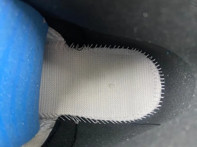 Air Jordan 12 白红黑篮球鞋 8