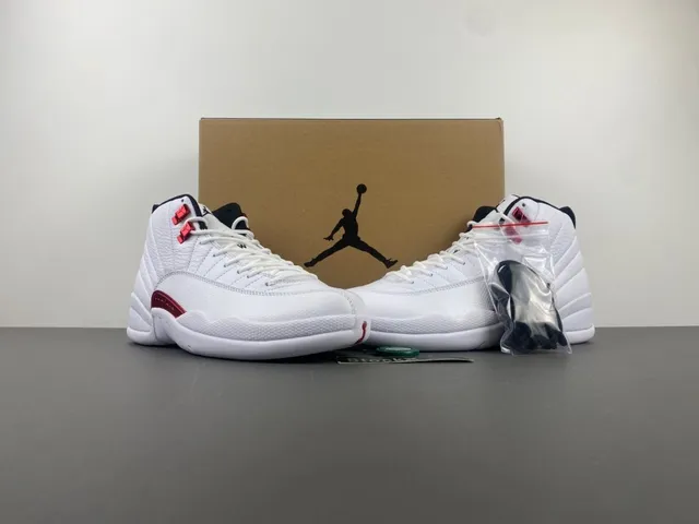 Air Jordan 12 白红黑篮球鞋 14
