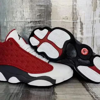 Air Jordan 13 红白黑篮球鞋