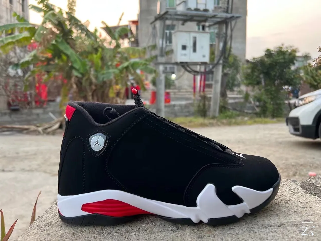 Air Jordan 14 أسود أحمر أبيض أحذية كرة السلة 2