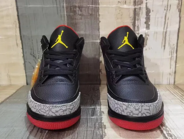 Air Jordan 3 Chaussures de Basketball Noir Ciment Rouge Jaune 4