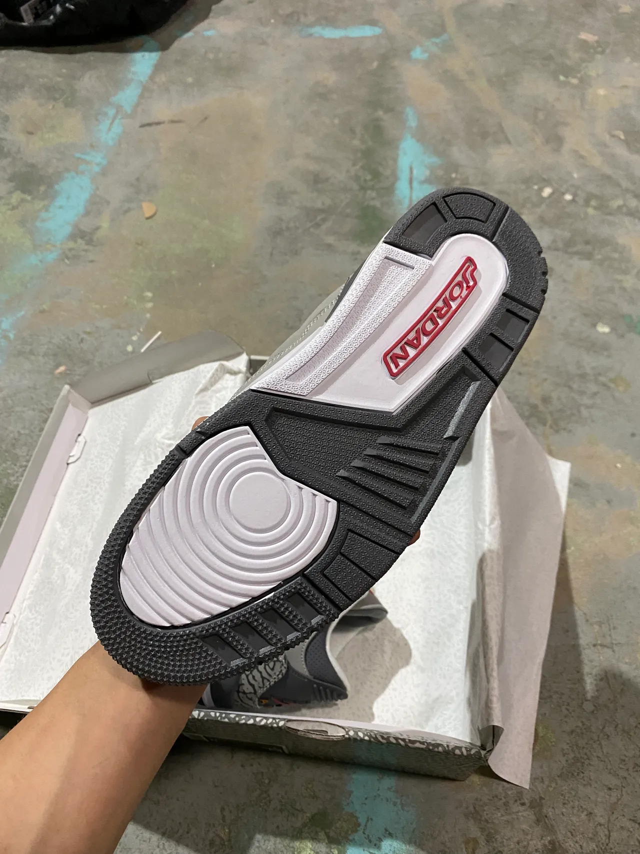 Tênis de basquete Air Jordan 3 Gray Elephant 5