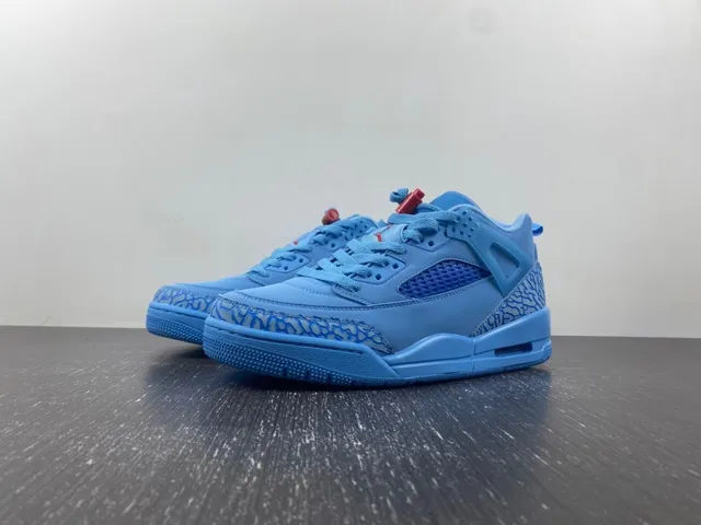 Air Jordan 3 Tênis de Basquete com estampado de elefante em azul claro 2