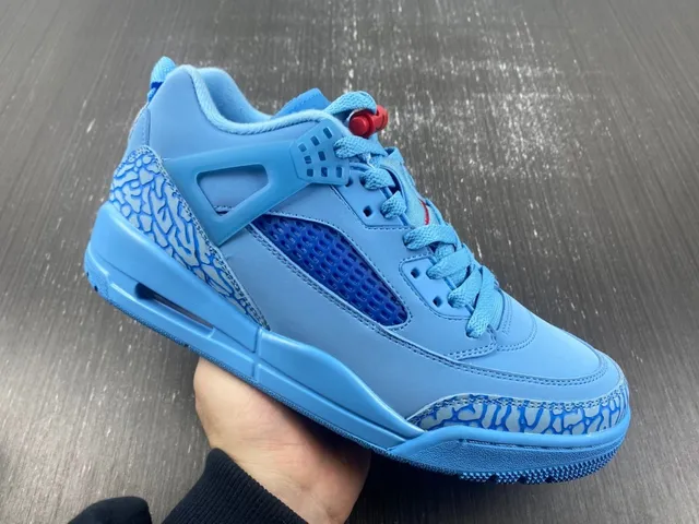 Air Jordan 3 Tênis de Basquete com estampado de elefante em azul claro 4