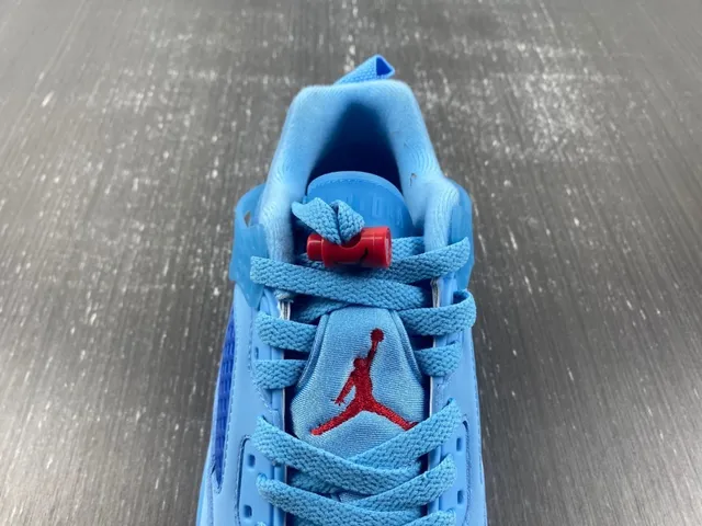 Air Jordan 3 Tênis de Basquete com estampado de elefante em azul claro 9