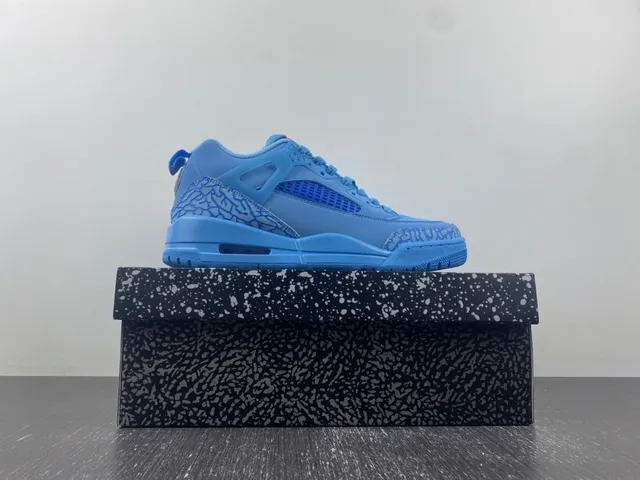 Air Jordan 3 Tênis de Basquete com estampado de elefante em azul claro 16
