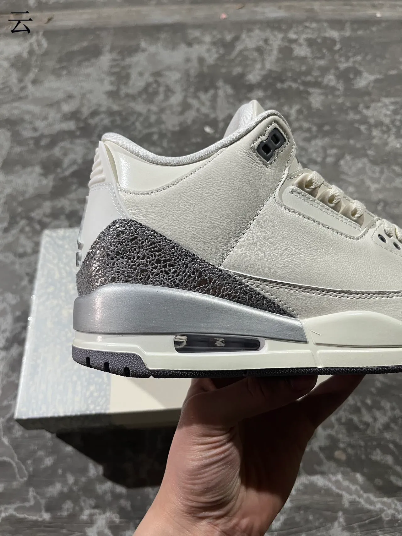 Tênis de basquete Air Jordan 3 Off-White com estampa de elefante 3