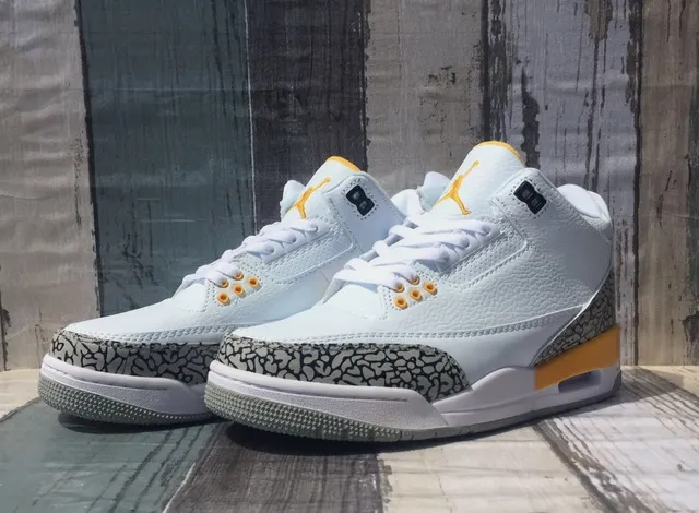 حذاء كرة السلة Air Jordan 3 أبيض إسمنتي برتقالي 2
