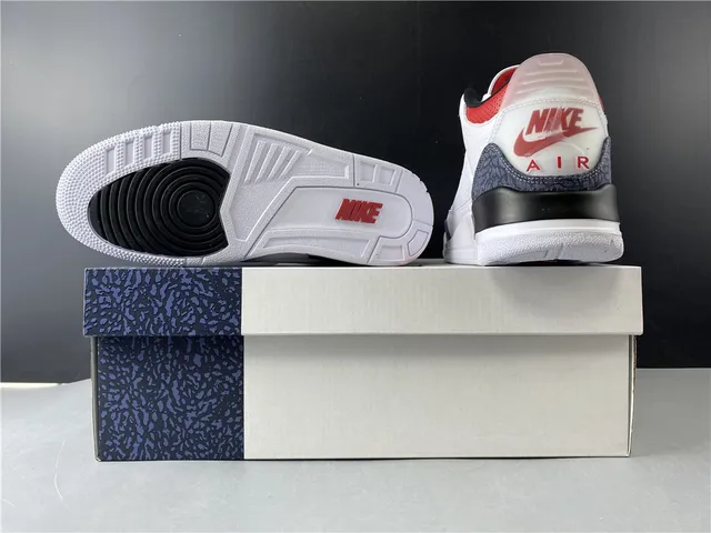Air Jordan 3 白深灰红篮球鞋 19