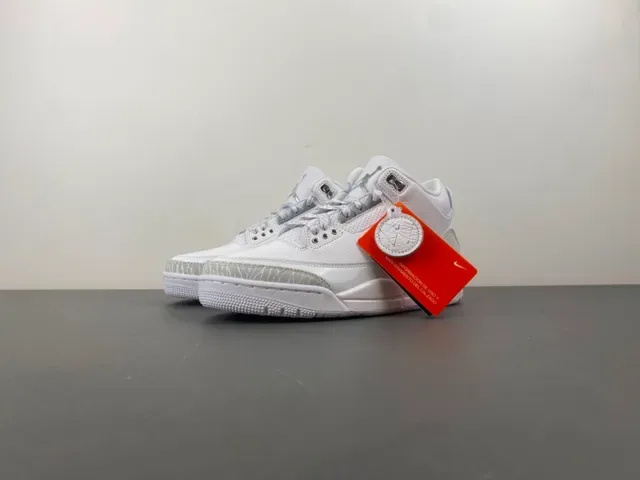 Air Jordan 3 白色象纹篮球鞋 10