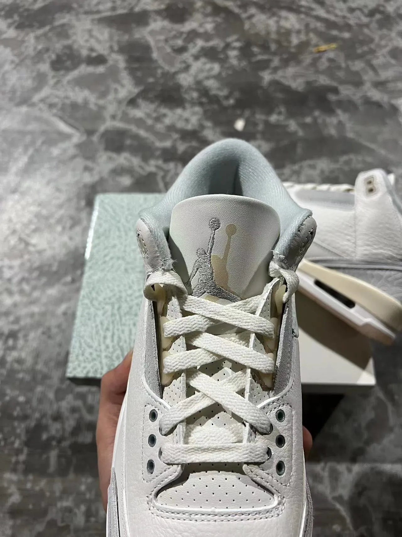 Air Jordan 3 白象印花篮球鞋 4